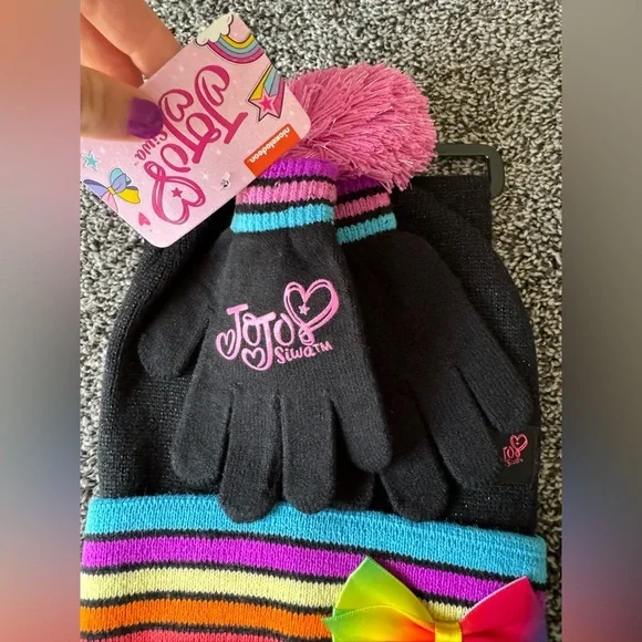 JoJo Siwa scarf,hat,glove set, NEW - Picture 2 of 4